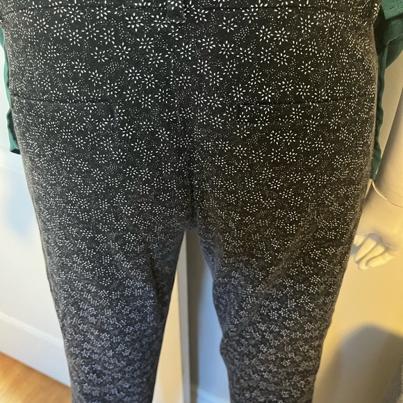 Cute patterned black ankle pants - The GAP - Picture 3 of 4